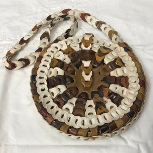 Very pretty vintage multicolored bag in genuine leather