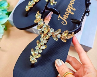 Tongs bohèmes ornées de bijoux : sandales de mariage en strass