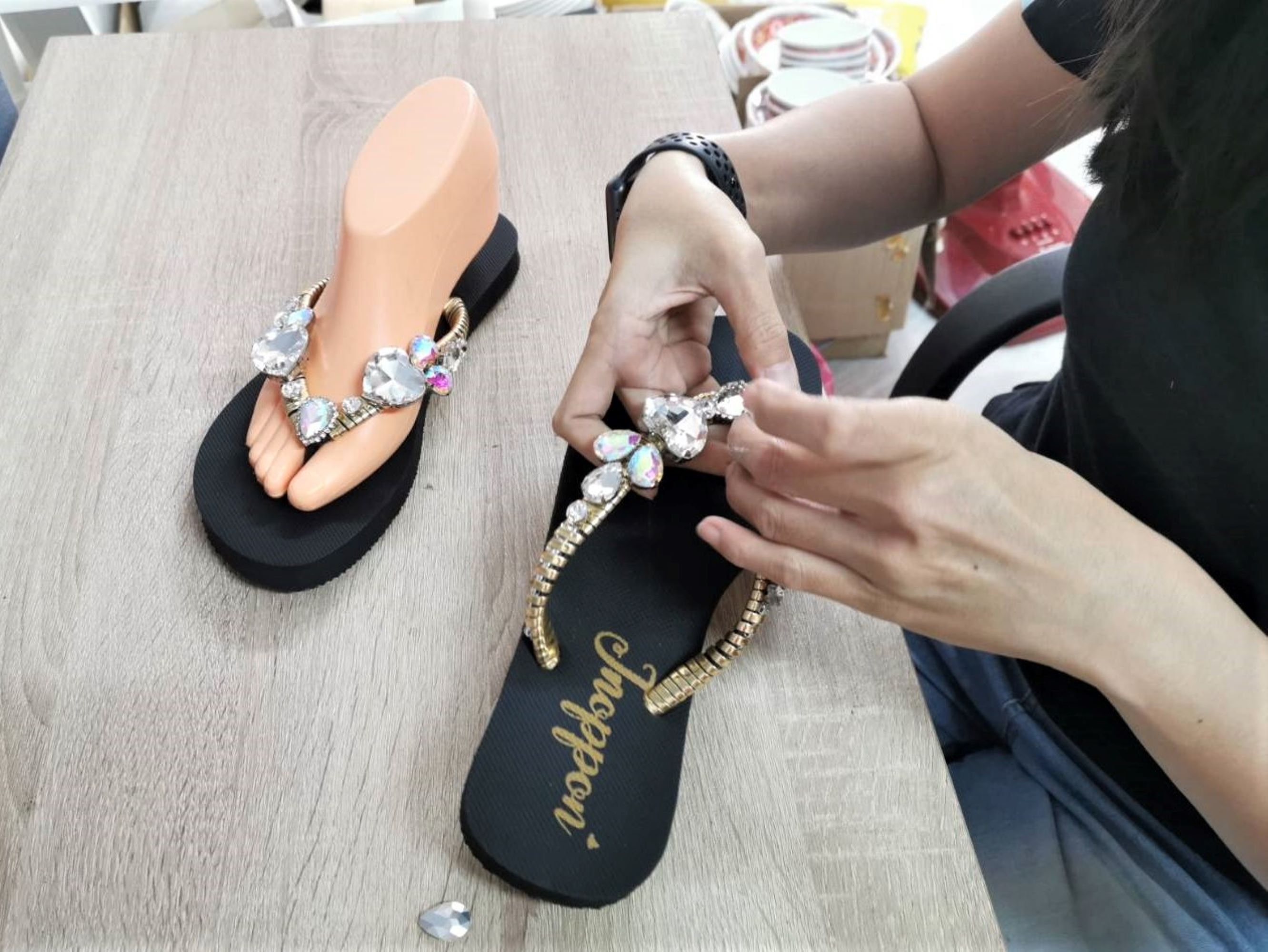 Ladies flip online flops with bling