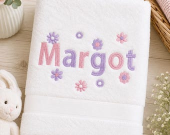 Toalla de natación personalizada bordada para niñas, nombre floral