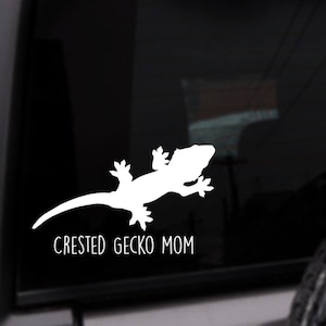 Crested Gecko Mom Car Decal, Yeti Sticker, Laptop Sticker, Personalized, Custom Color Decal