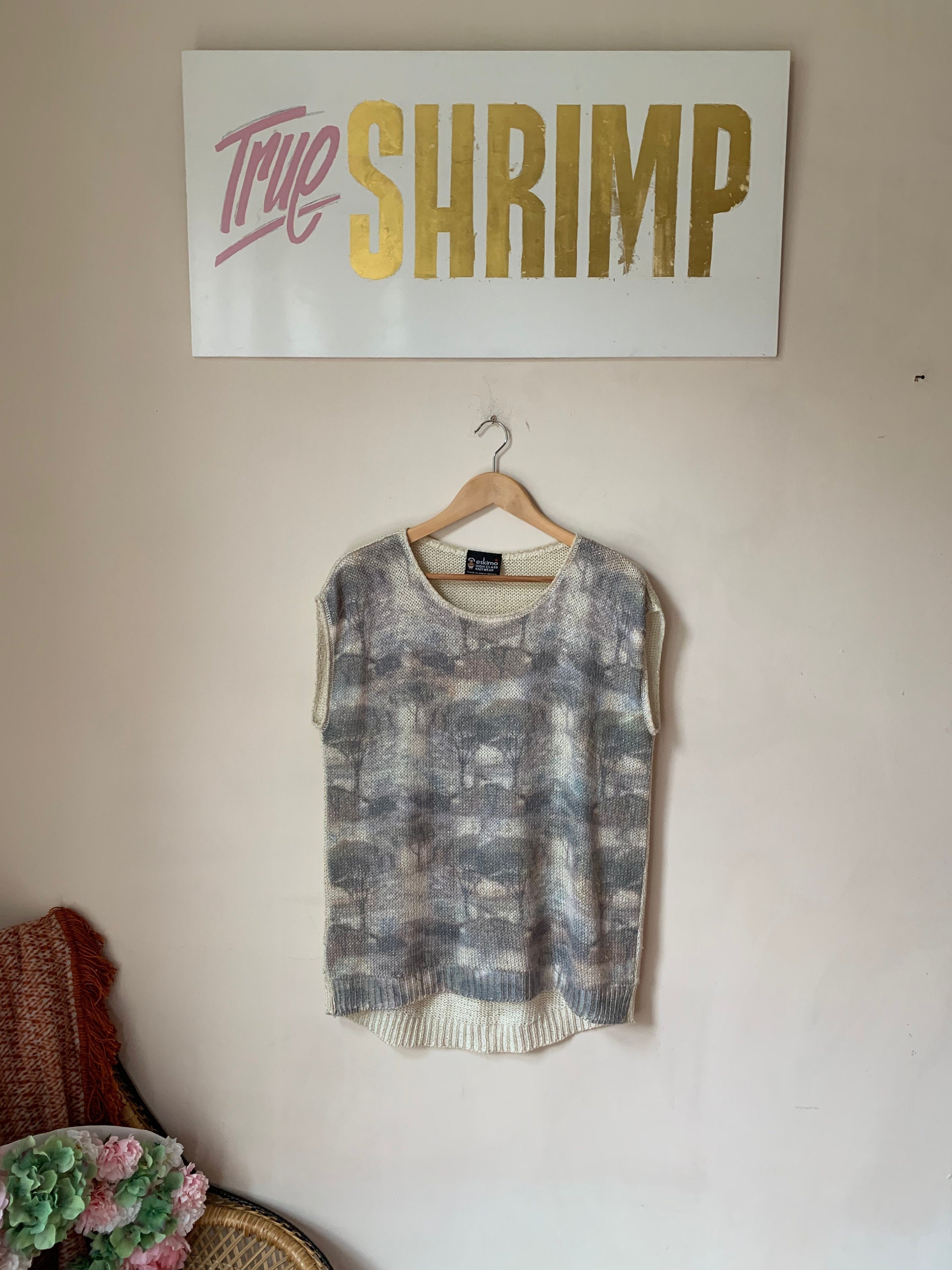 Image of Vintage Eskimo Knitwear Gold Printed Sleeveless Top S S Print Knitted Vest