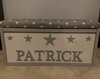 Personalised toy box with lift off lid, add your child's name, ideal gift. Perfect as a blanket box. Lovely padded seat.