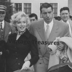 Marilyn Monroe and her husband Joe DiMaggio