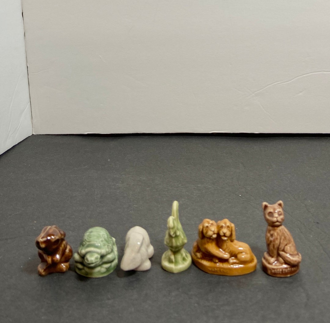 Red Rose, Red Rose Tea,wade Whimsies,wade Collector, Household Pet