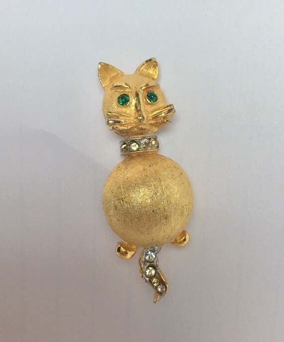 gold cat pin