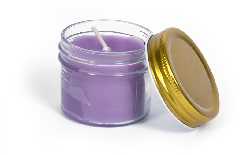 100% Pure Beeswax Jar Candle (20 Hours Burn Time) - All Natural, Handmade, Aromatherapy or Unscented Candles with Delicate Honey Scent Lavender - Relax