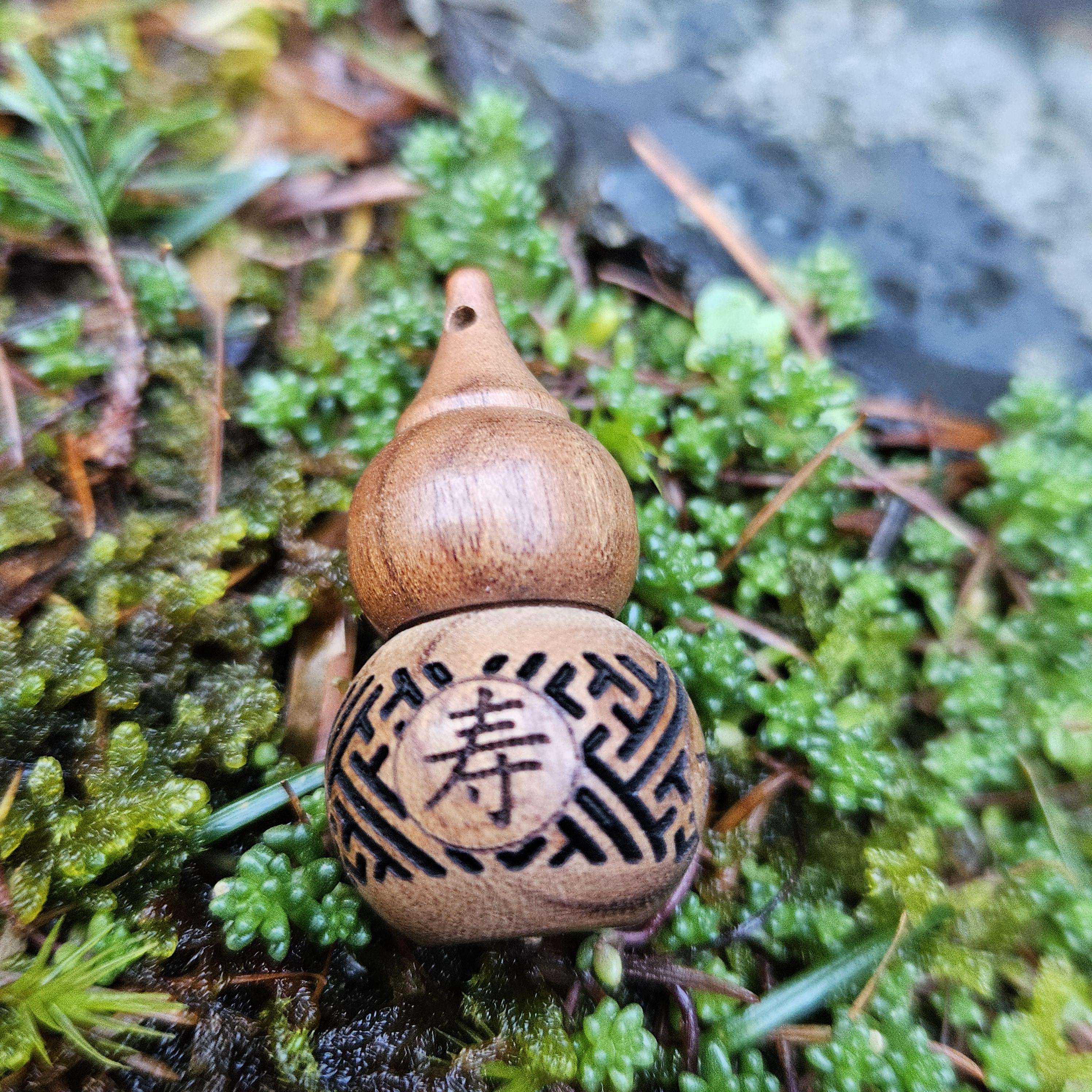 木製のひょうたんカプセルの小物 - Etsy 日本