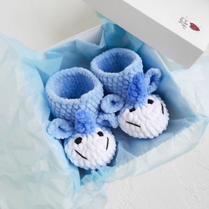 Knit baby booties for boy, unicorn baby gift, crochet baby shoes, baby outfit clothes, baby shower Gift