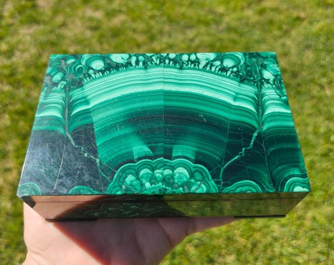 Chatoyant Malachite Jewelry Box – Handmade Green Gemstone Trinket Box, Crystal Keepsake Gift for Her, Unique Malachite Decor, Luxury Gem Box