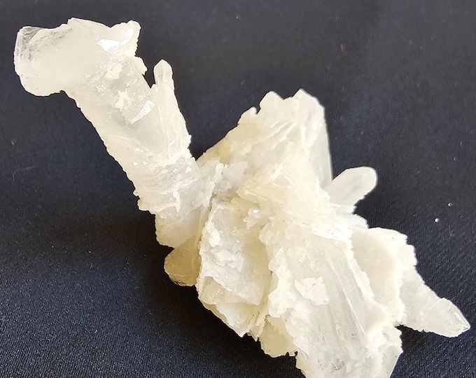 Tectonic Quartz Crystal from Russia Quartz Gemstone Quartz Friend Gift Gemstone Gift Quartz Specimen Healing Crystal Quartz Shard