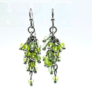 Vintage Green Drop Dangle Bead Silver Tone Cluster Cha-Cha Earrings 1.50&quot;