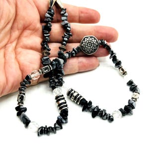 Vintage Handmade Snowflake Obsidian Healing Stone Chip Glass Beaded Necklace 20”