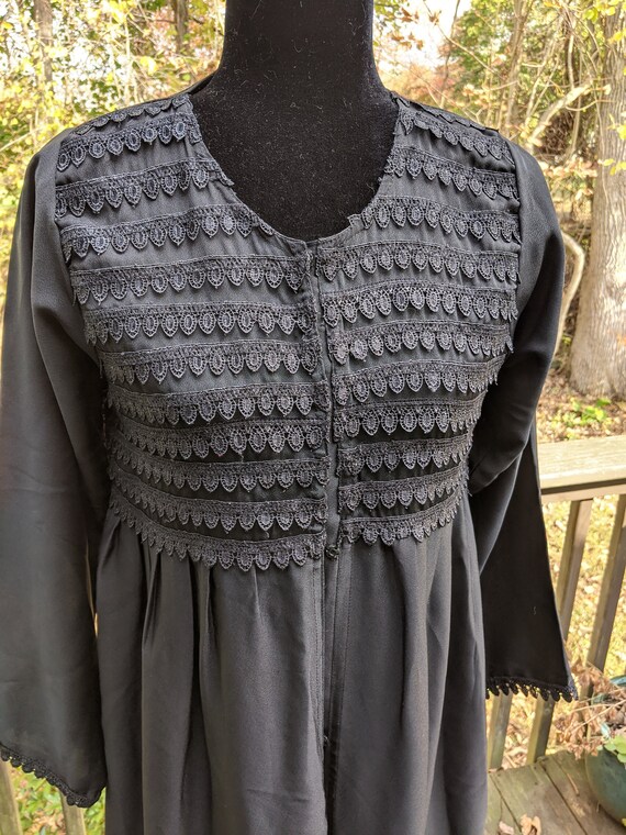 Vintage dressing gown/vintage gothic bathrobe/Blac