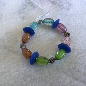 Multi colored stretch bracelet
