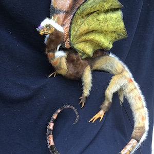 Dragon puppet shoulder