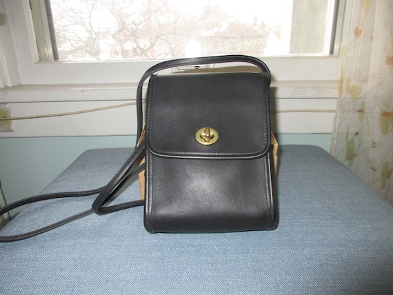 Vintage Coach Navy Blue Cross Body Scooter Side Pa