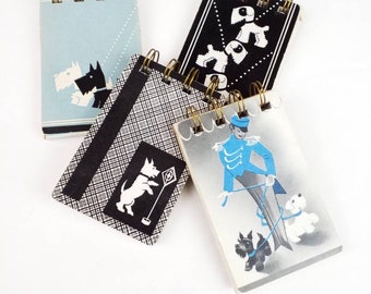 Mini blocs de notas upcycled de tarjetas de juego vintage, notas de papel vintage, conjunto de 4 mini cuadernos hechos de cartas de juego con el tema scottie