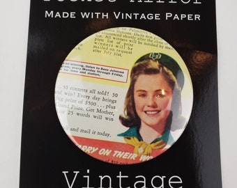 Espejo de bolsillo de 3 pulgadas hecho con papel vintage, papel de un anuncio de revista con espejo de bolsillo de publicidad Girl Scout, espejo hecho a mano de 3"