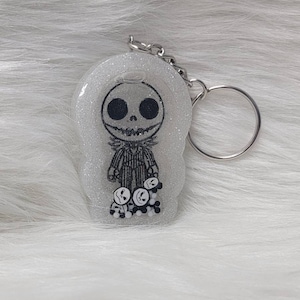 Skeleton Shaker Keychain // Resin Keychain// Skeleton Shaker Keychain