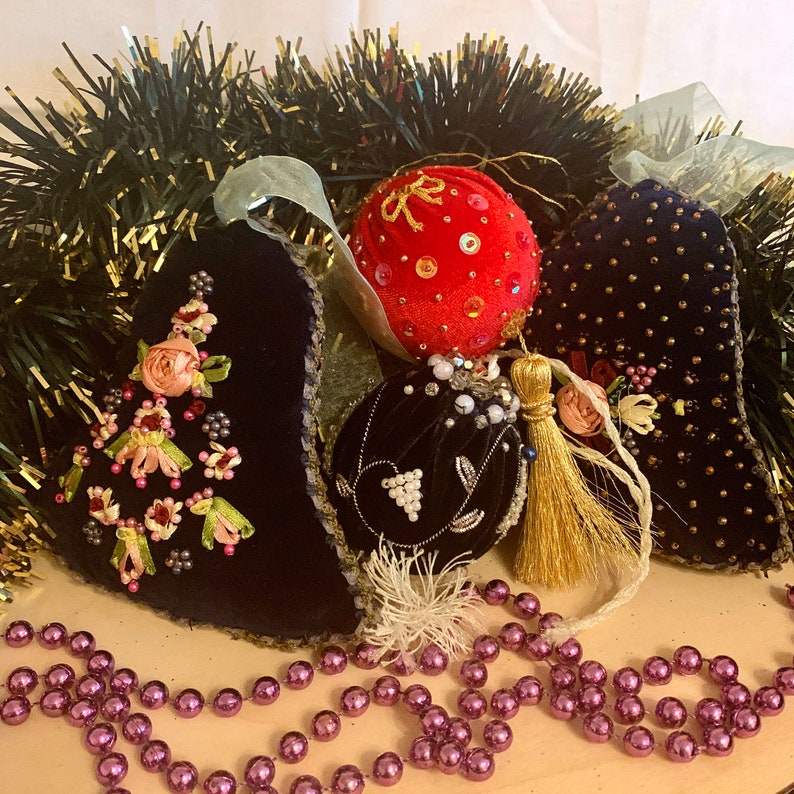 Set of Christmas toys
