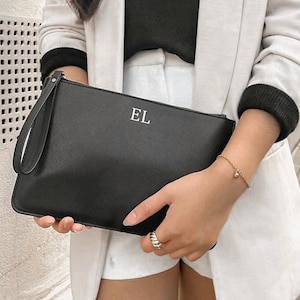 Bolso de mano personalizado de lujo con iniciales y correa de muñeca - Monógrafo personalizado Monepera - Regalo para ella - Regalo de dama de honor