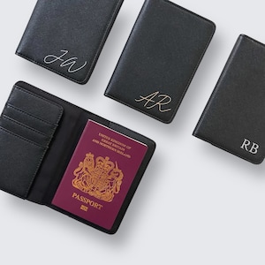 Capa para passaporte masculina personalizada com iniciais - Estojo de viagem com monograma - Estojo para passaporte personalizado para ele - Presente de viagem para porta-passaporte