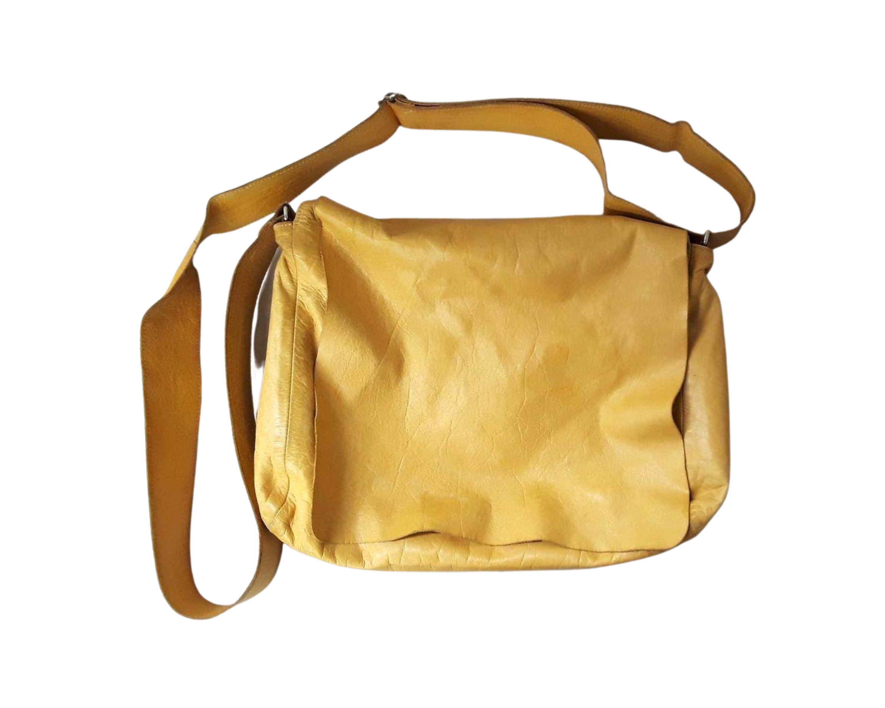 Vintage M0851 Butter Beige Tan Calfskin Leather Crossbody  