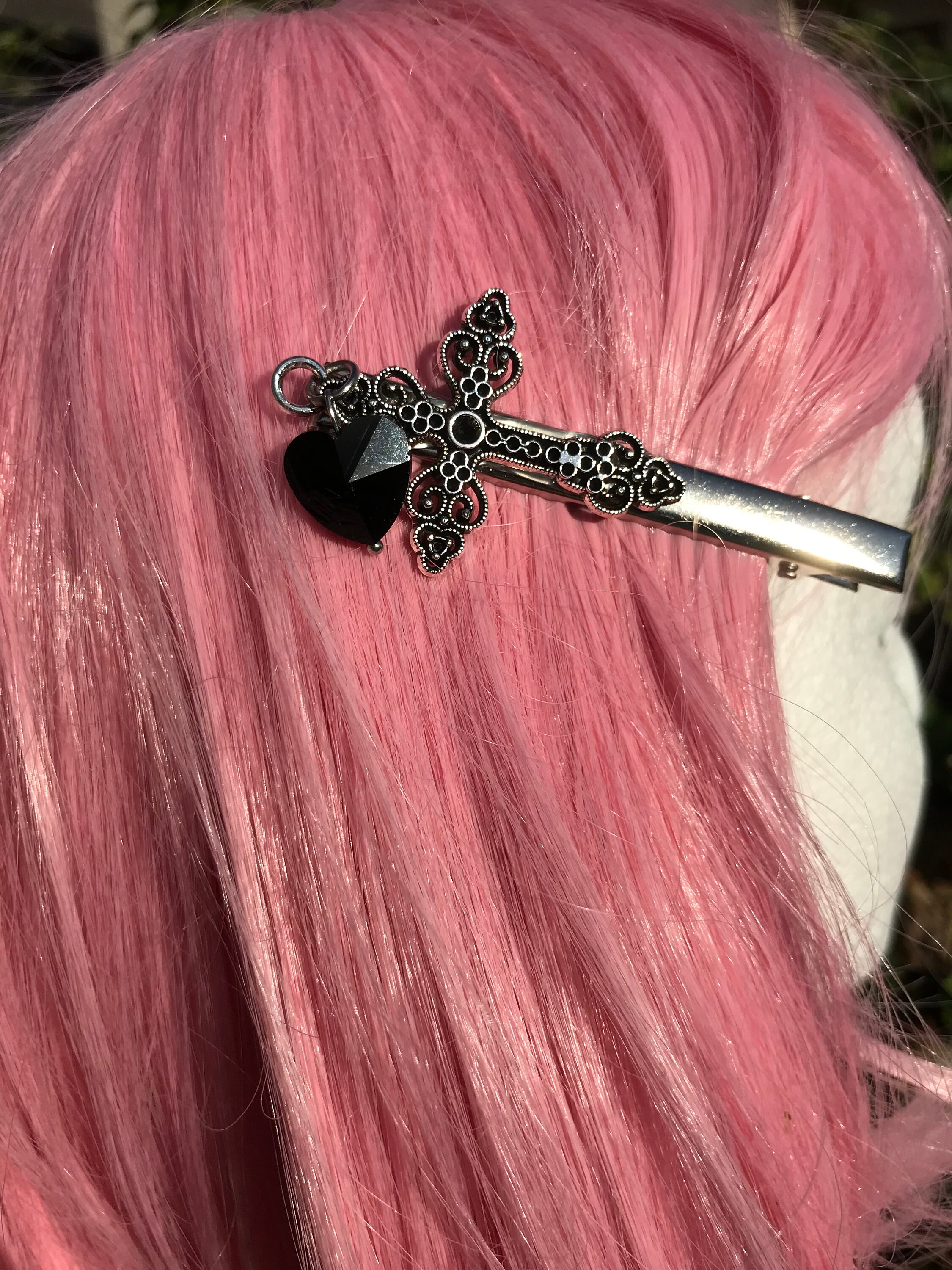 Cross Hair Clips Heart Black Red Gothic Lolita Victorian