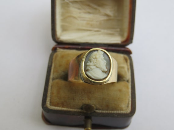 VICTORIAN 14CT GOLD CAMEO ring