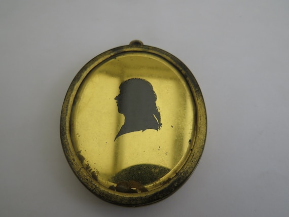 18TH CENTURY VERRE EGLOMISE miniature silhouette