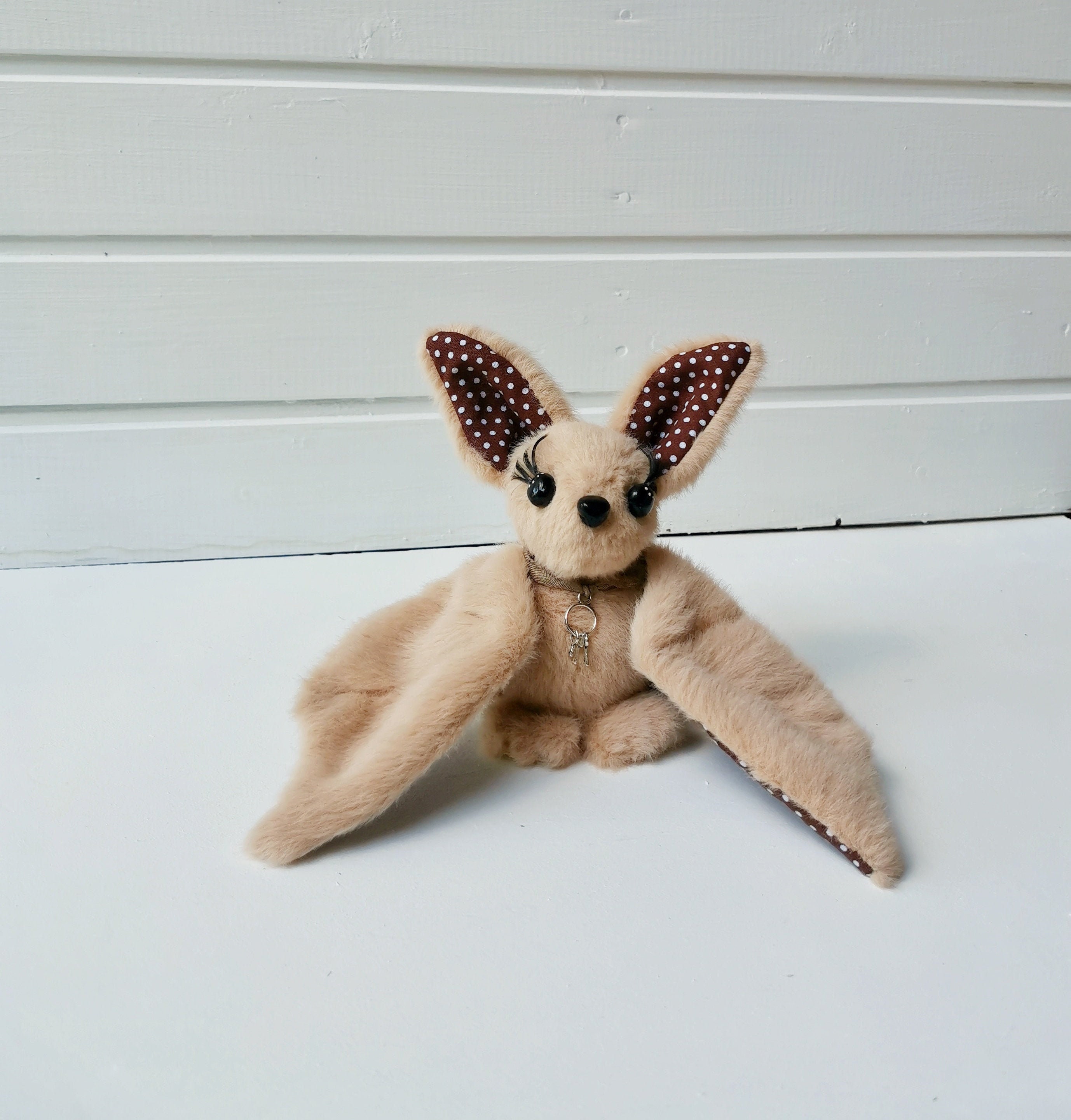 Transylvania Fledermaus Kuscheltier 42cm - Biegbarer Flügel Plüschtier Für Halloween & Deko