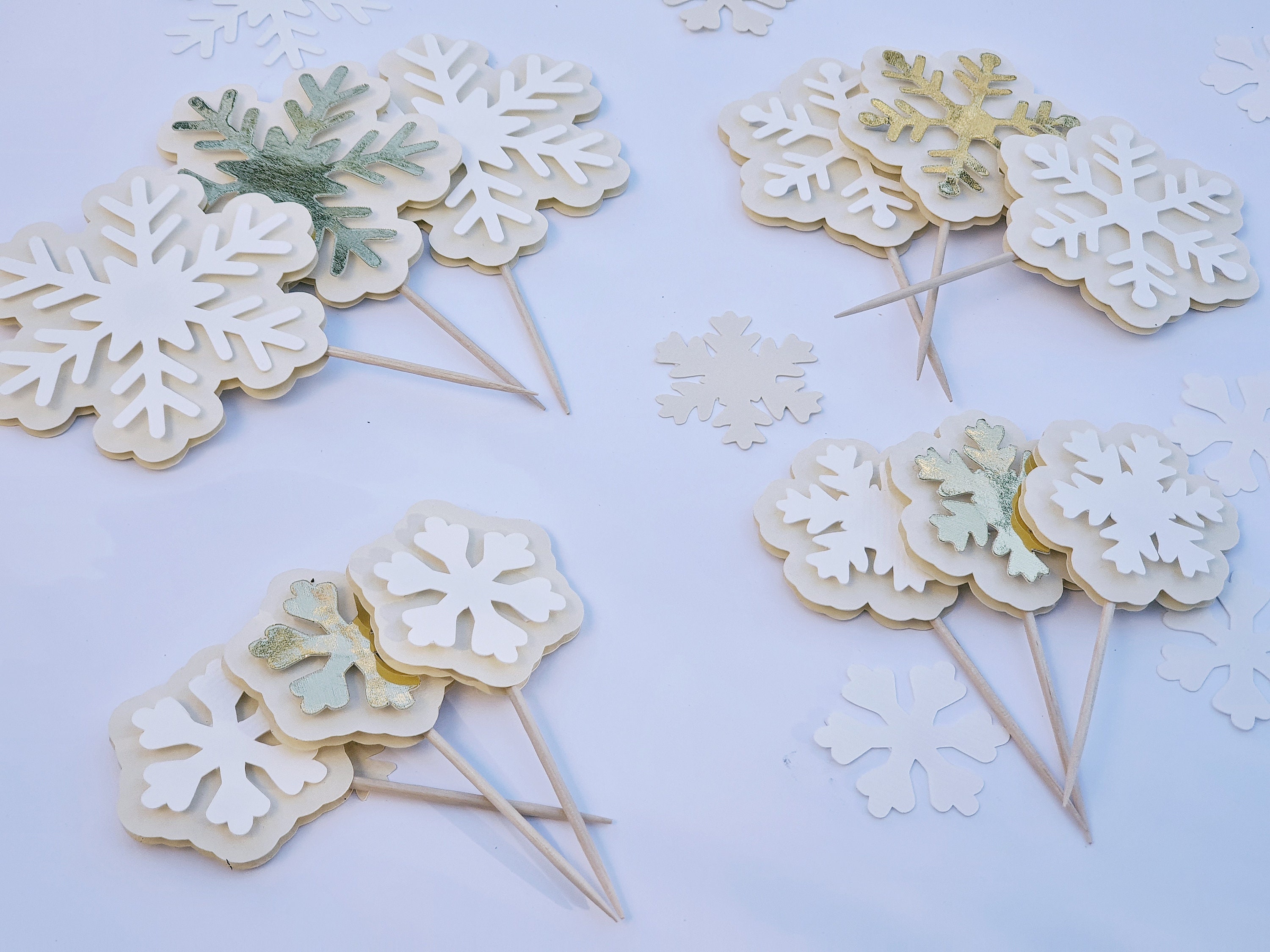 Anvin Alzata A 3 Ripiani Per Cupcake A Forma Di Fiocco Di Neve – Cartone – 48 Cm – Decorazione Centrotavola Per Feste - 2