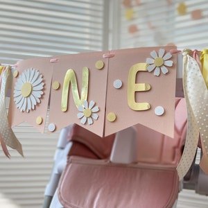 Daisy One High Chair Banner, Daisy Birthday Party Girl, ONE Floral 1st First Birthday