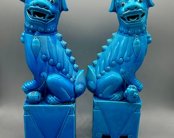 Pair of Decorative Chinese Turquoise Blue Medium Foo Dogs Sculptures, 1960s