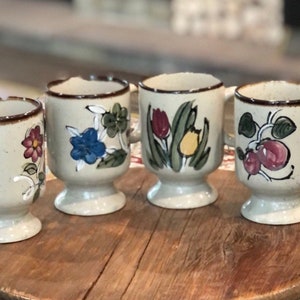 Perfect condition set of 4 MCM footed speckled stoneware mugs | cups | glasses with painted wildflowers.  Made by Enesco | Korea