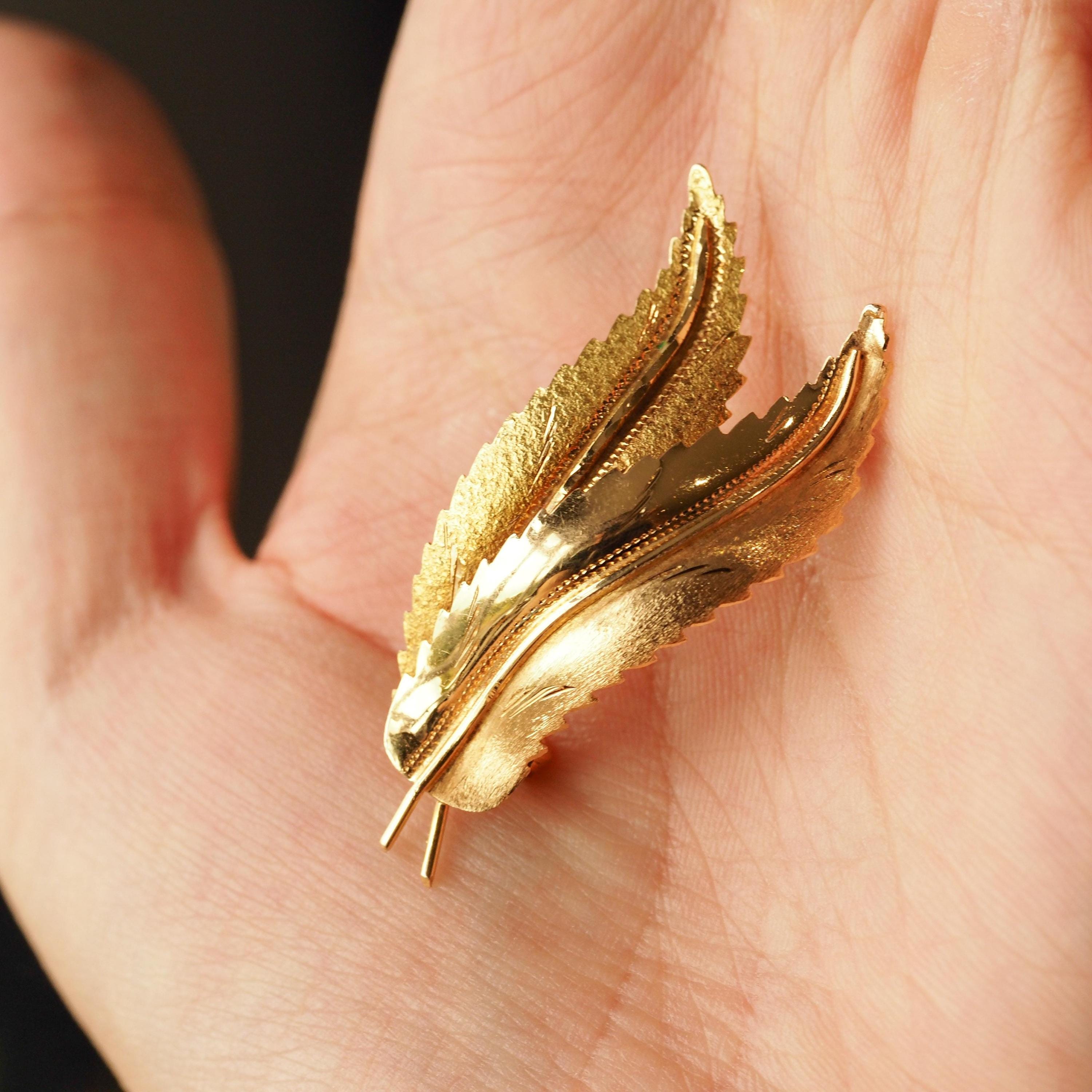 Broche Vintage Dorée Avec Plume En Nacre - Bijou Femme Rétro - Occasion En Bon état