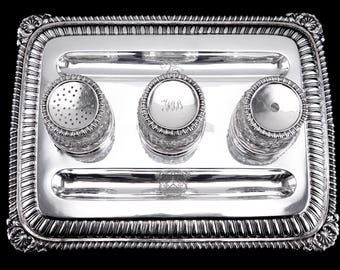 Ett magnifikt stort (1kg+) antikt georgianskt bläckhorn i massivt silver, designat av Regency - London 1813
