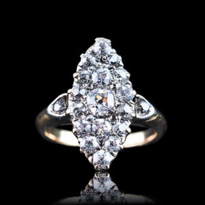 Antieke Victoriaanse diamanten ring Navette-ontwerp meer dan 1 kt totaal: ca. 1890
