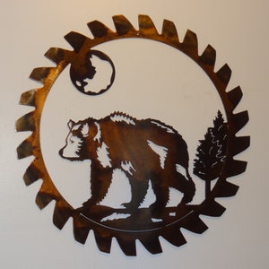 Grizzly Bear Sawblade Grizzly Bear sawblade metal art scene with circular saw blade