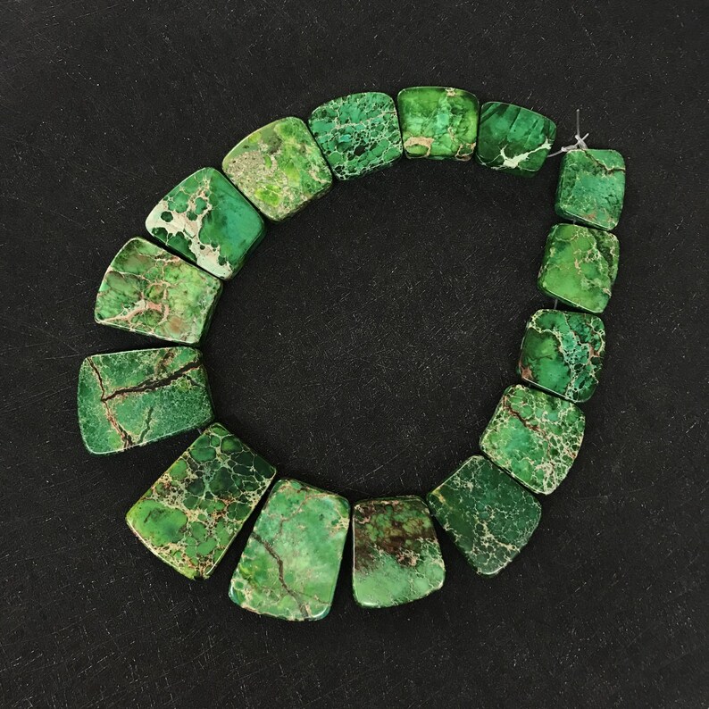 15PCS strand Green Impression Terra Jasper Graduated Focal Slab Beads Pendants,Smooth Emperor Stone Trapezoid Shape Statement Necklace