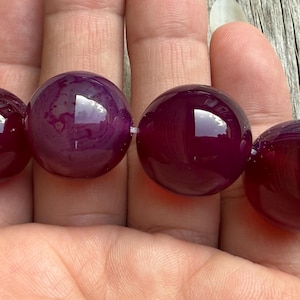 1 string of large 20 mm Magenta round Natural Agate beads, dark pink large beads, round 20 mm pink gemstone beads