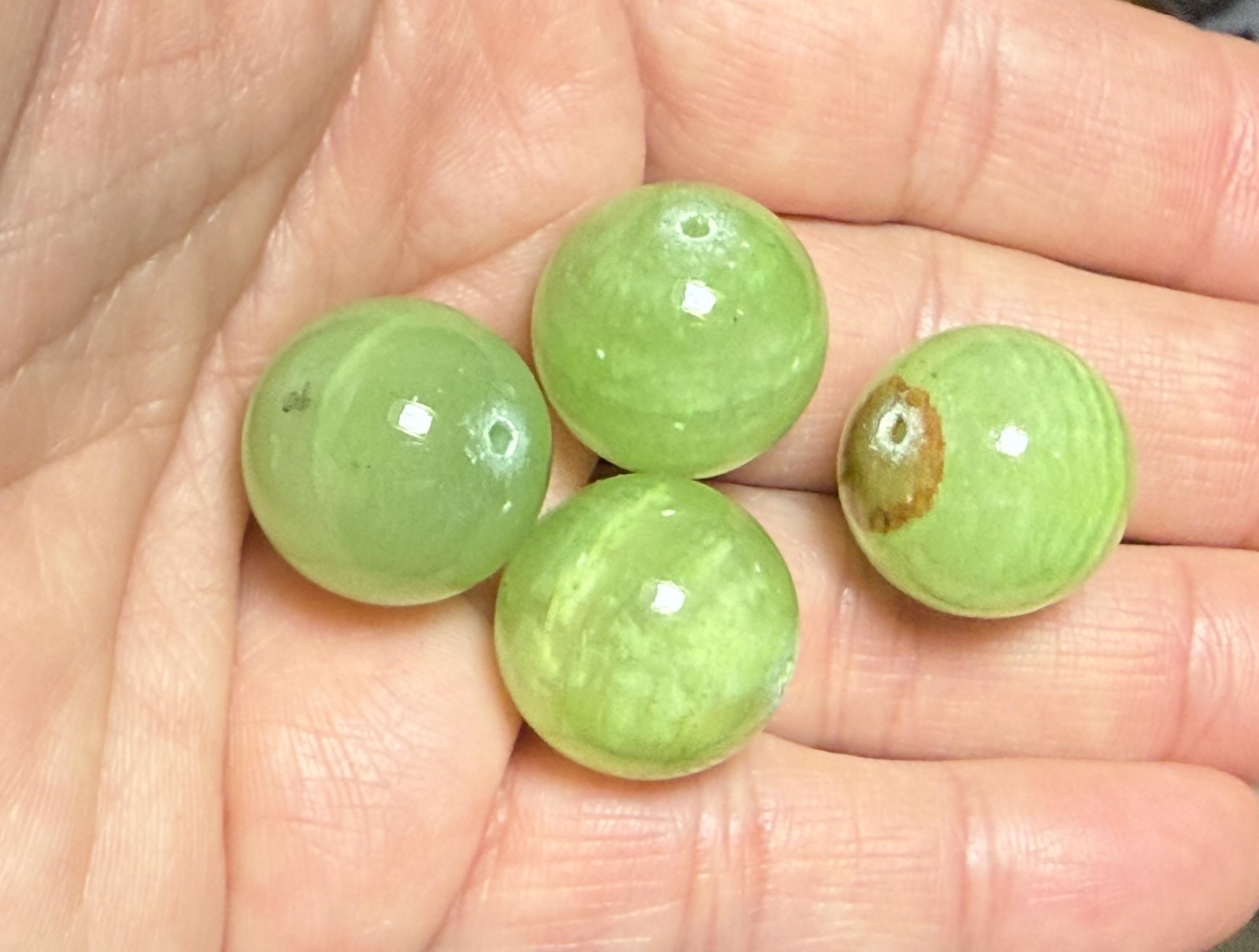 5+ large 18 mm Natural bright spring green Jade Beads, Smooth Round large green gemstone beads, green jade round beads