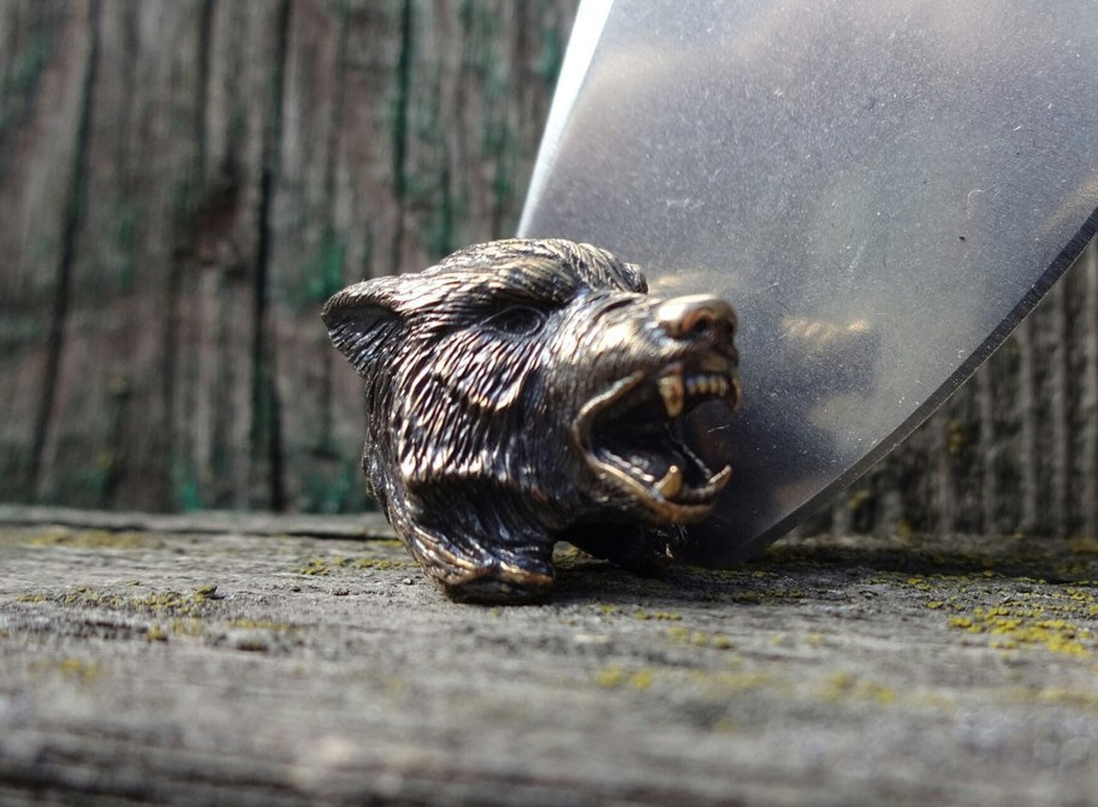 Paracord bead Wolf Berserk knife bead-lanyard | Etsy