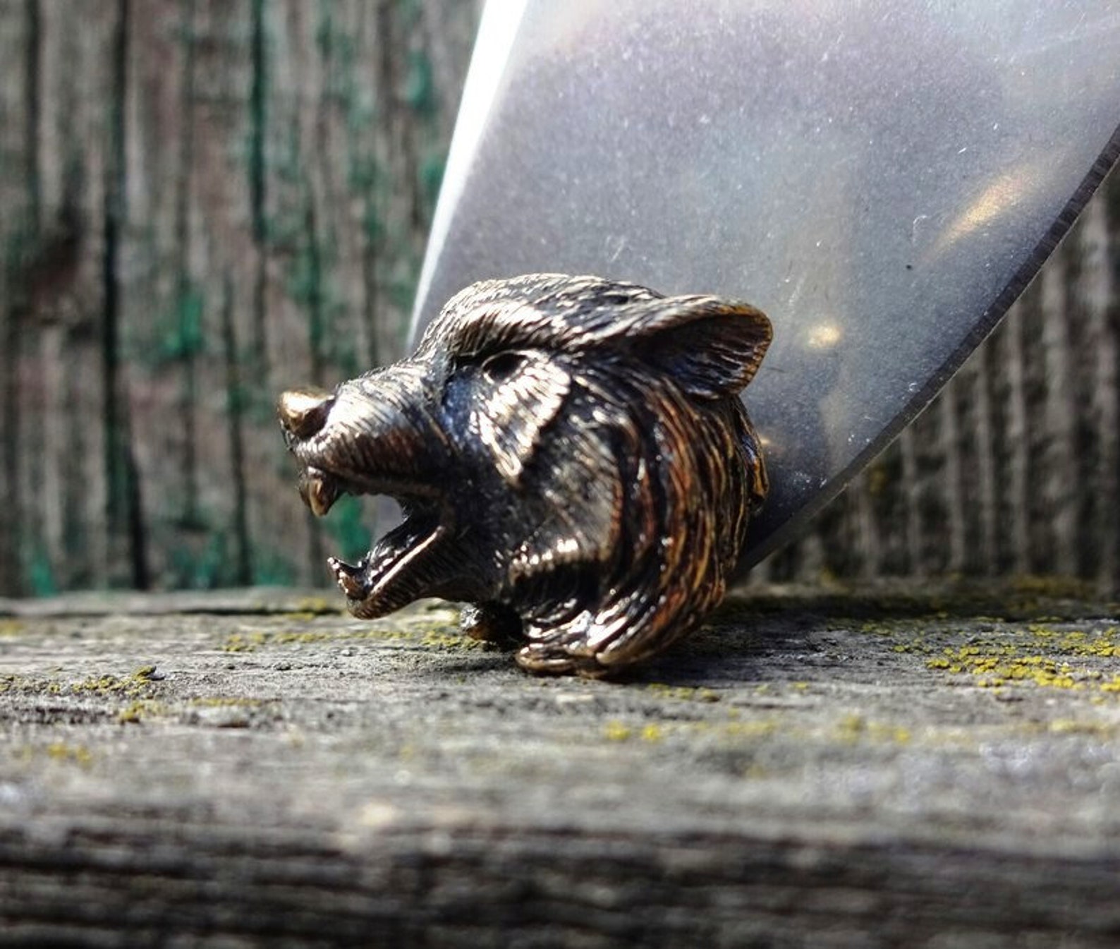 Paracord bead Wolf Berserk knife bead-lanyard | Etsy