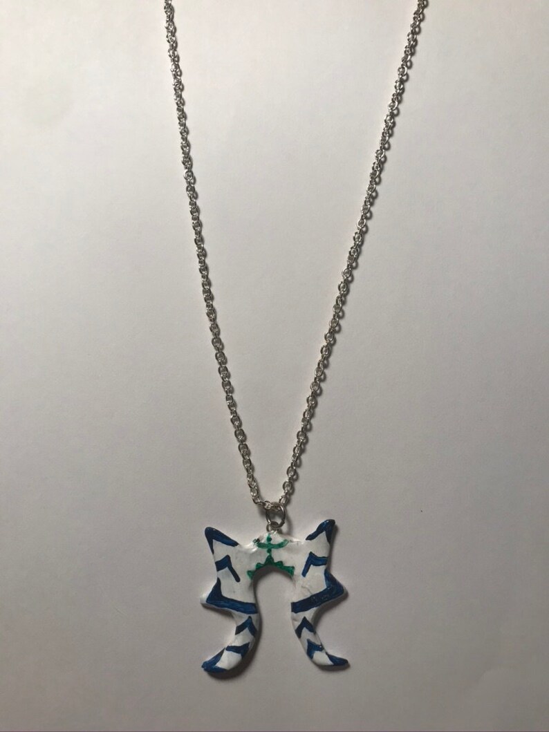 Ahsoka Head Dress Necklace Etsy