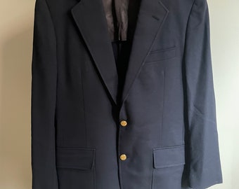 Vintage Brooks Brothers 346 gold 2 button navy blazer. Made in the USA. dry clean only. Hand constructed. 3250 55 regular(vintage 44reg)