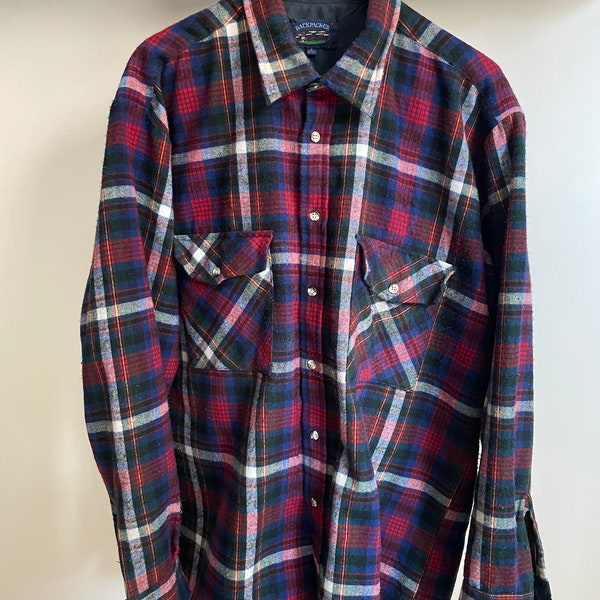 Vintage fleece plaid shirt by Backpacker size large. Made in Korea. 100% acrylic. Size large 16-16.5. 24” armpit to armpit chest width. 28”