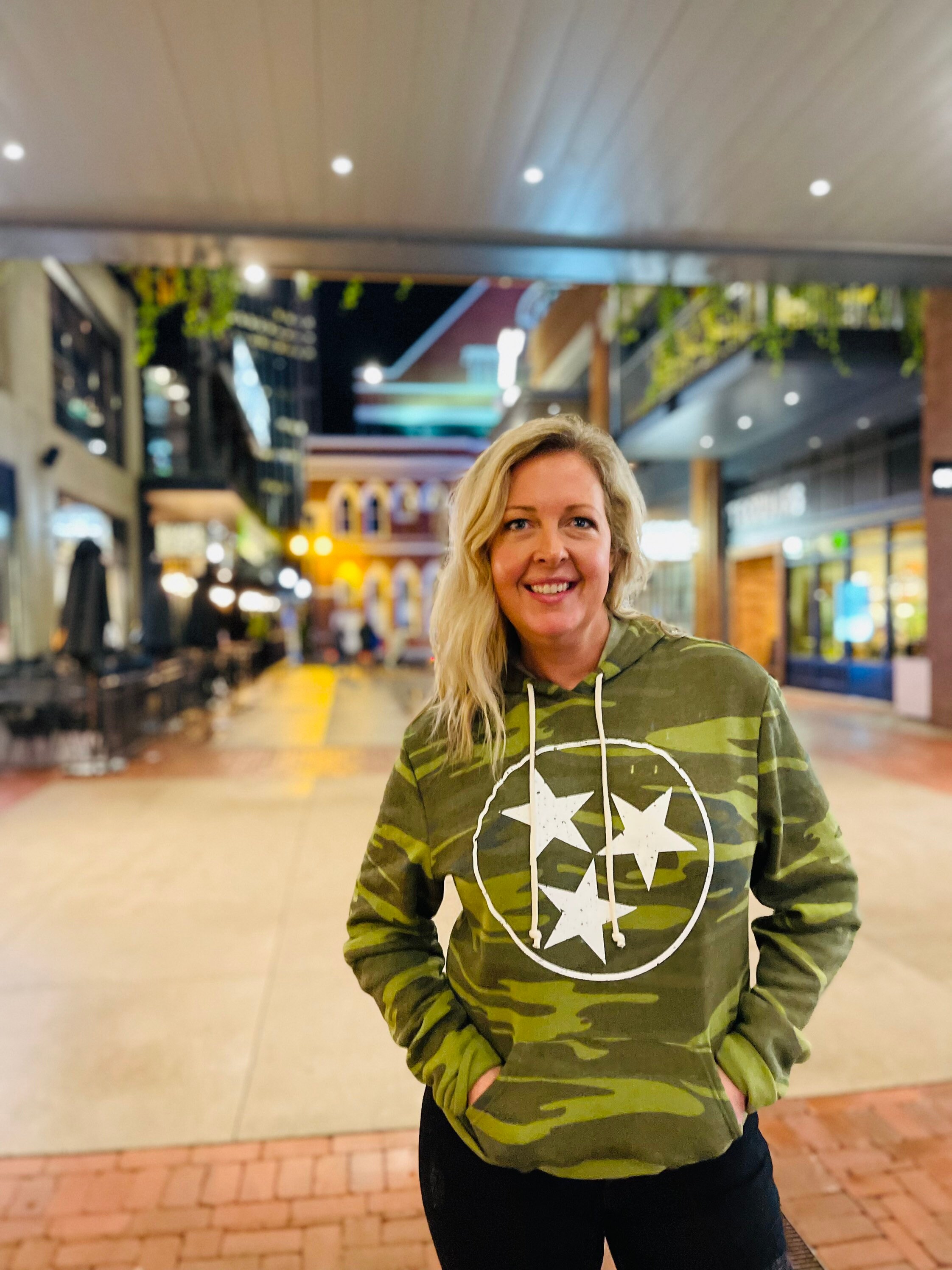 Tristar Hoodie - Etsy