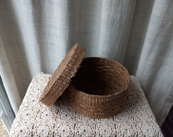 Vintage Woven Seagrass Basket with Lid